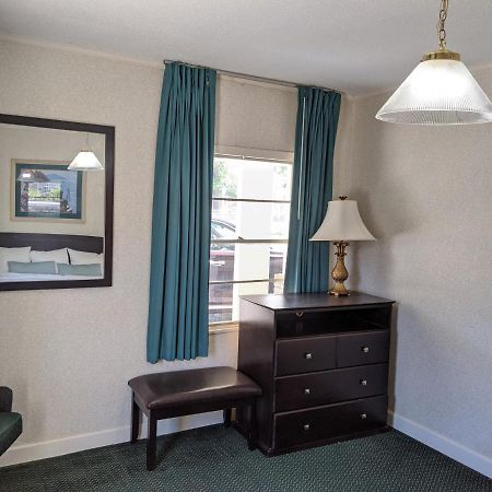 Azalea Inn & Suites Wilmington Dış mekan fotoğraf