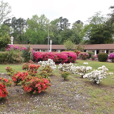 Azalea Inn & Suites Wilmington Dış mekan fotoğraf