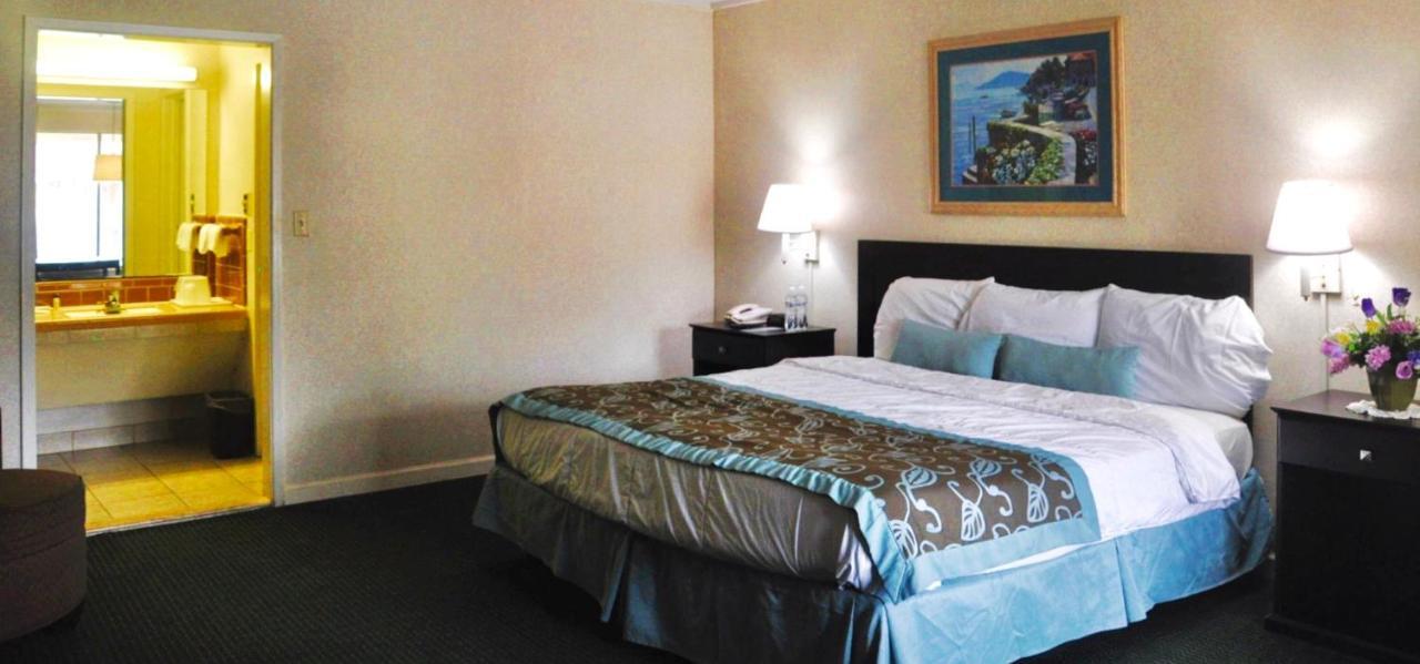 Azalea Inn & Suites Wilmington Dış mekan fotoğraf